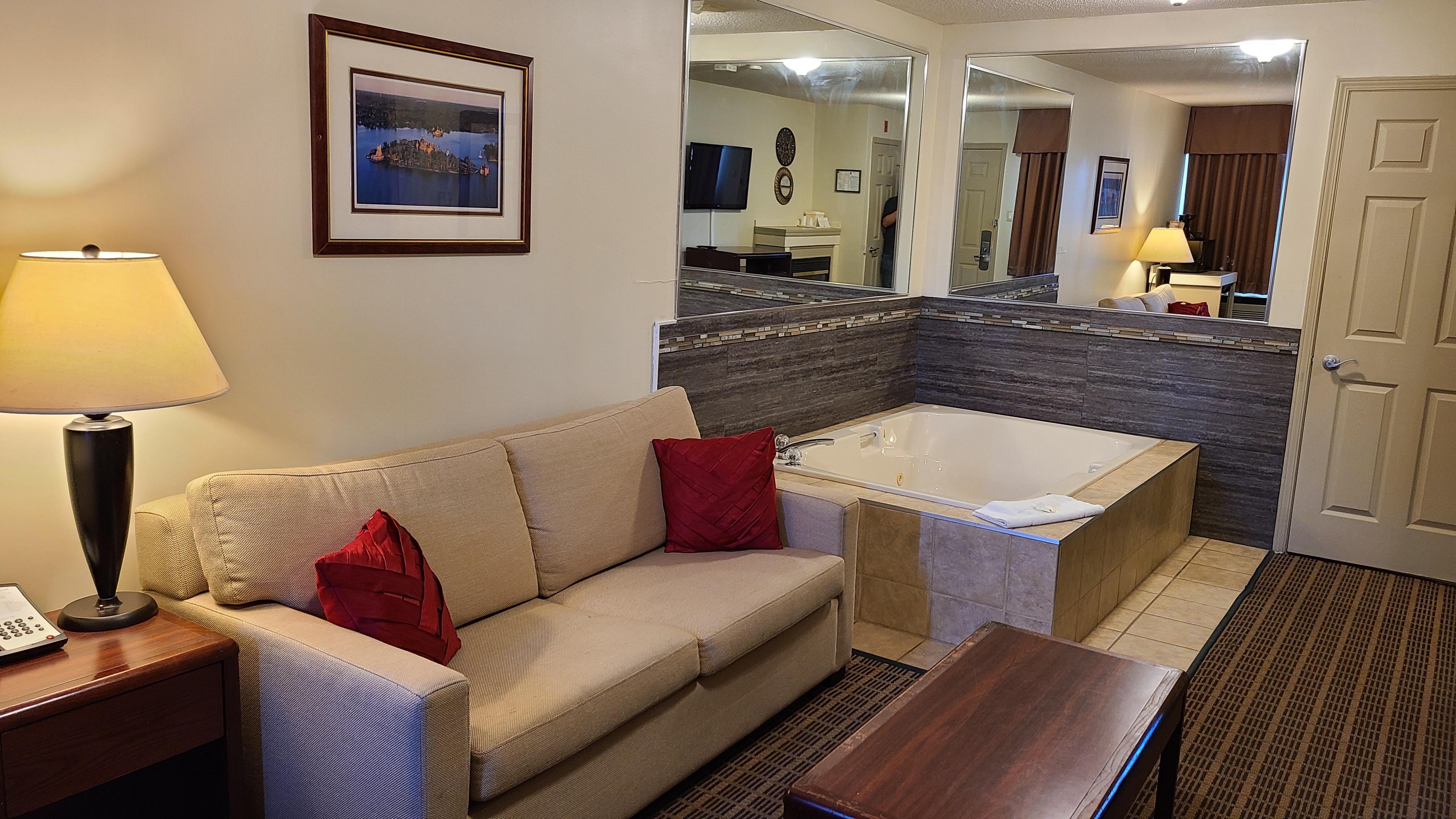 Quality Inn & Suites 1000 Islands Gananoque Exterior foto