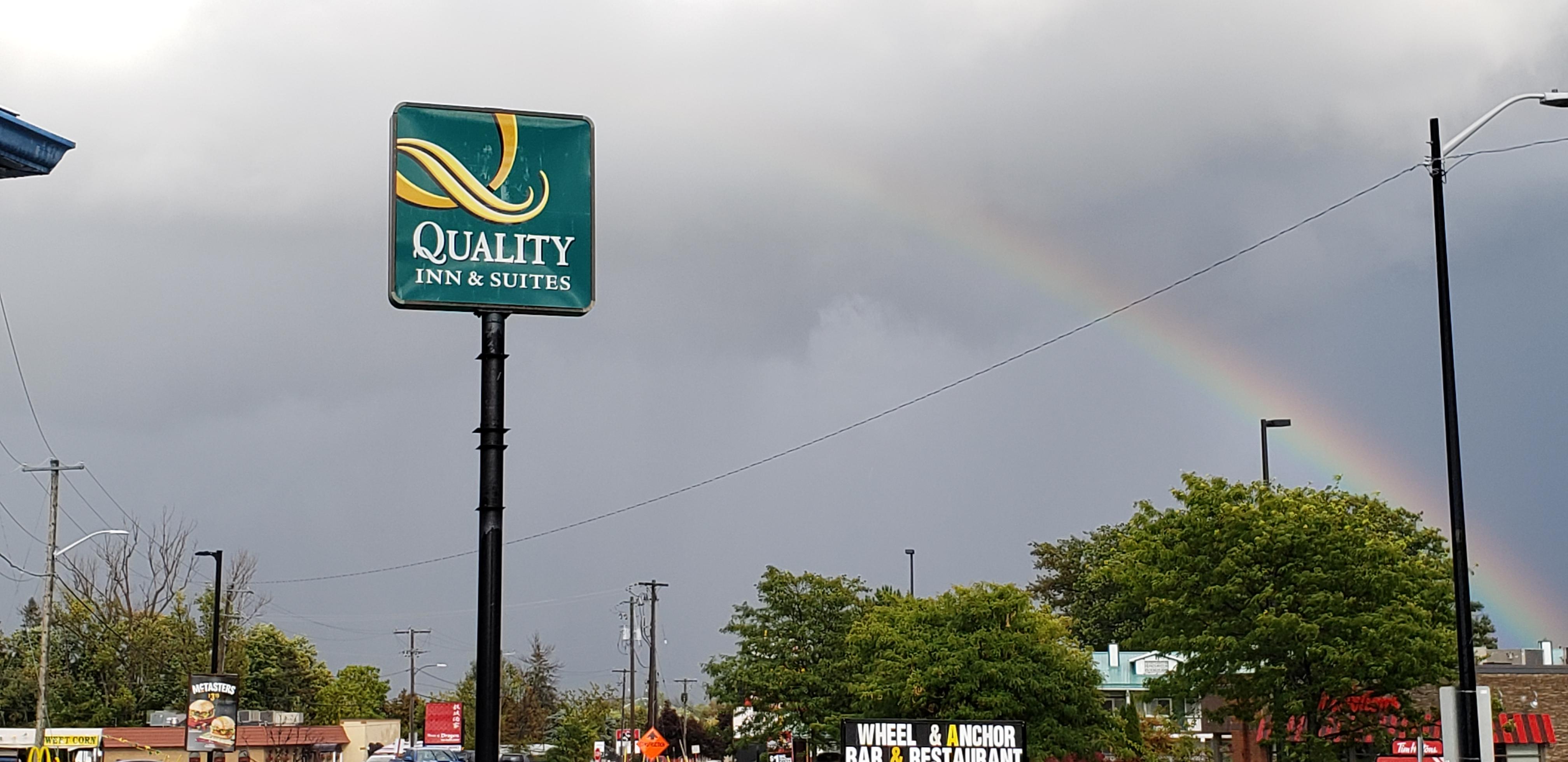 Quality Inn & Suites 1000 Islands Gananoque Exterior foto
