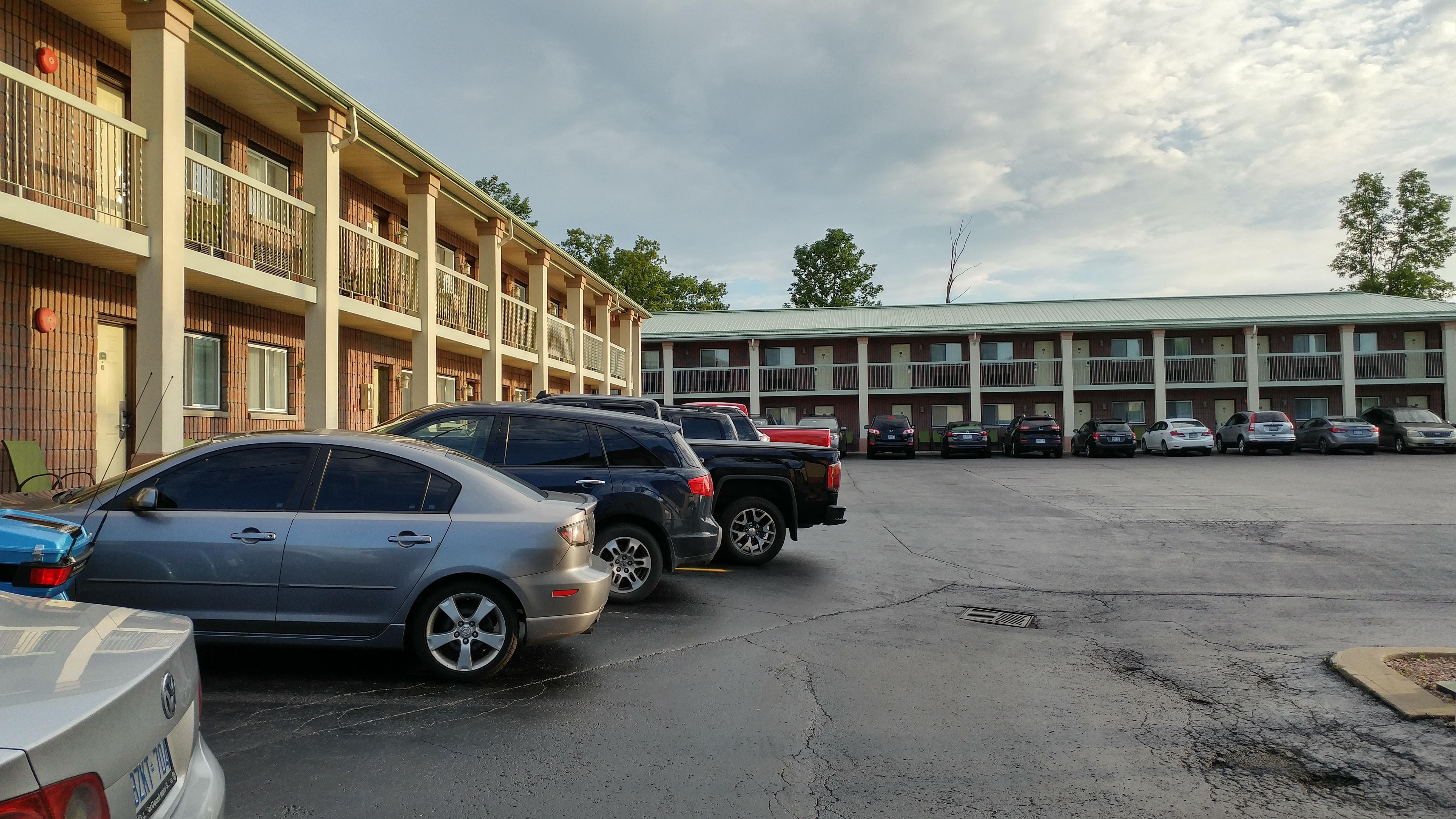 Quality Inn & Suites 1000 Islands Gananoque Exterior foto
