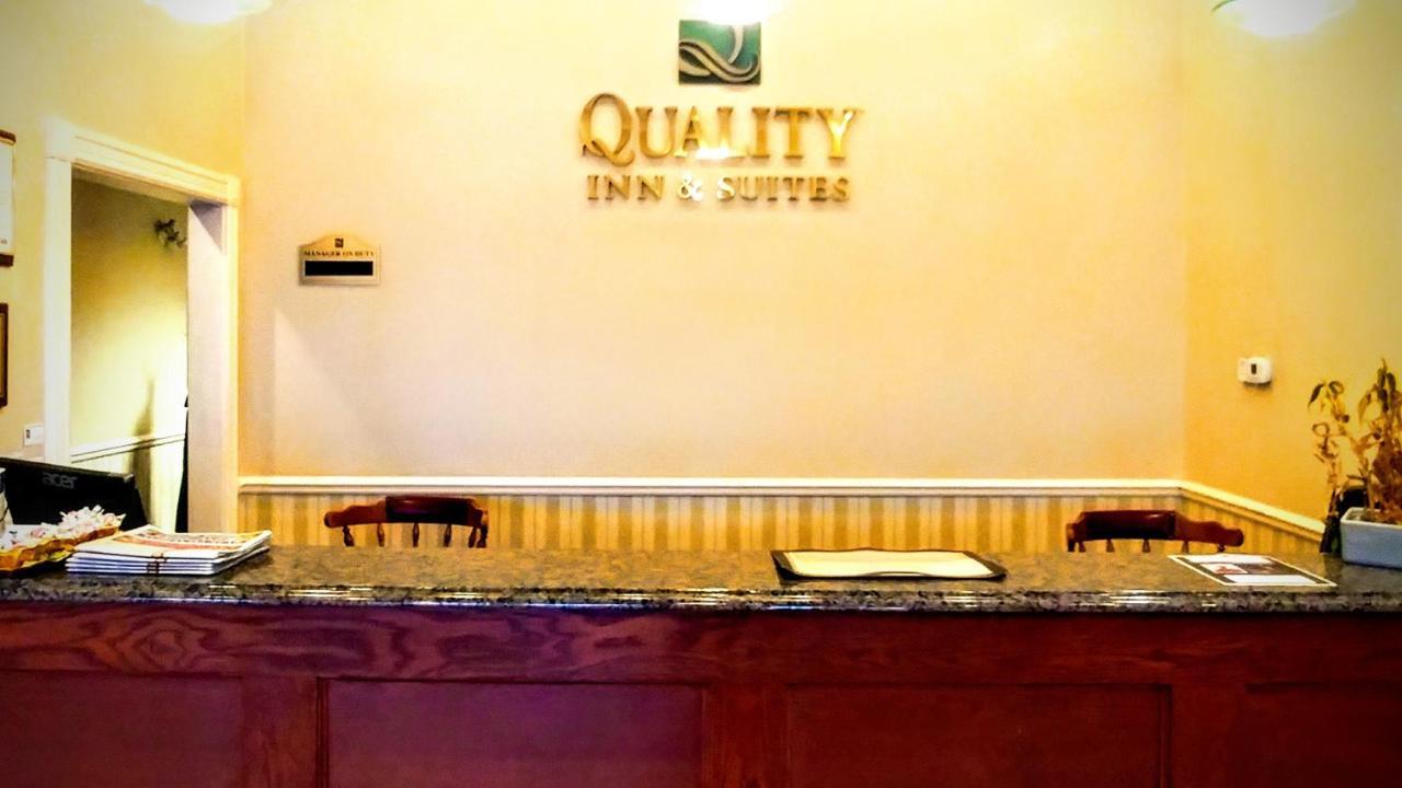 Quality Inn & Suites 1000 Islands Gananoque Exterior foto